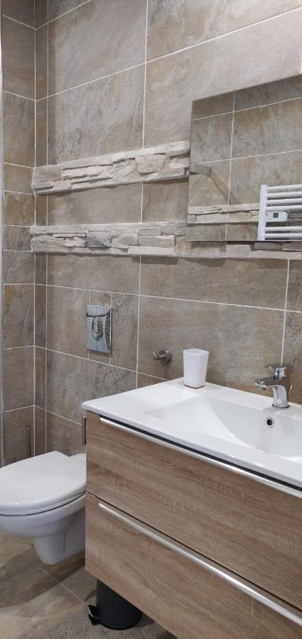 Le Cygne, Appartement De Standing En Hyper-Centre ساريجومين المظهر الخارجي الصورة